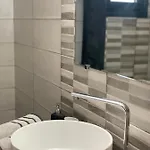 Terra Homes 펜션 아스프로발타